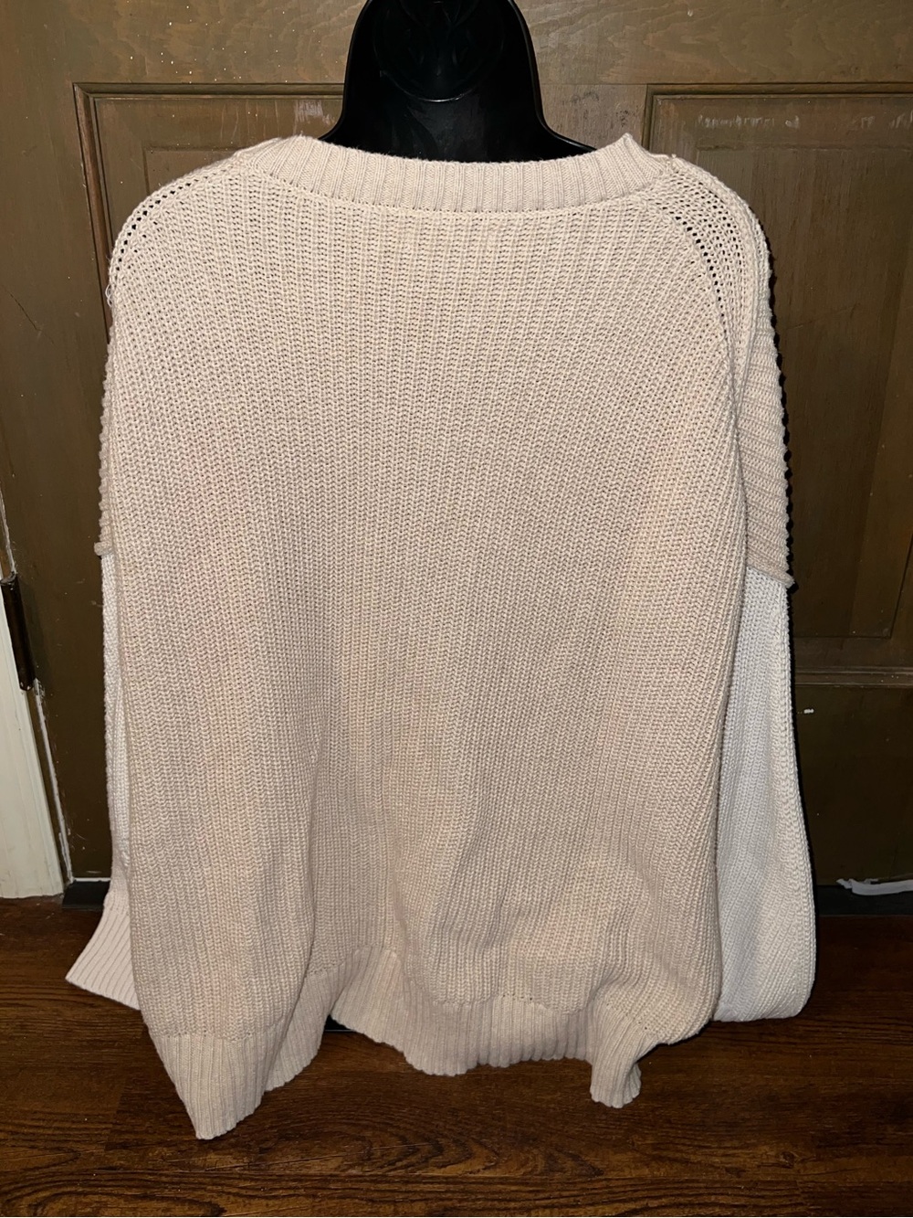 American Eagle Minimalist Knit Beige Casual Oversized Two Tone Sweater Size L - Picture 3 of 8